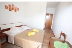 Izby Bili Galeb BED? Izba 2 - yellow foto 4