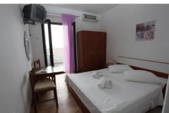 Izby Bili Galeb BED? Izba 4 - PURPLE 1 foto 3