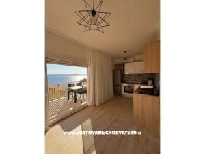 Beachfront Apartmány A+M