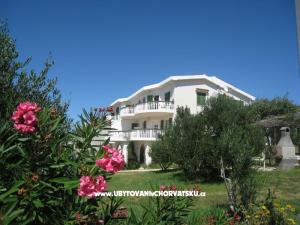 Apartmány Batana