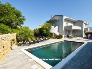 Villa Matino, Ražanac