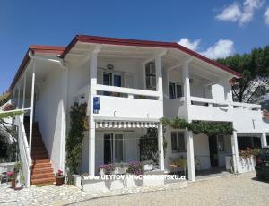 Studio Apartmány Cene
