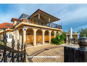 Prázdninový dom  ***