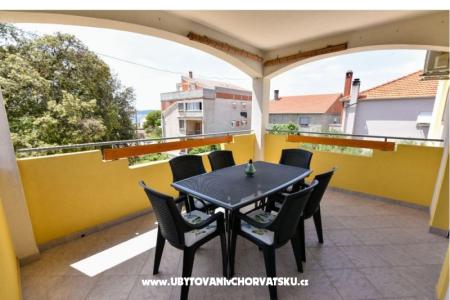 Apartmány Lovre foto 3