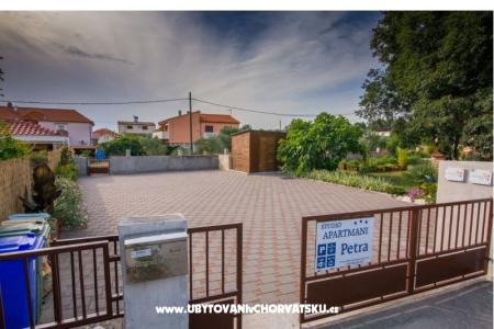 Studio apartmani Petra foto 2