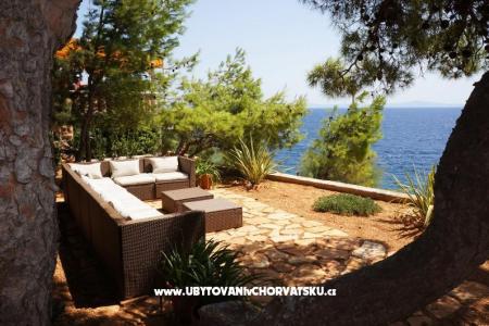 Villa pod borom ostrov Hvar Chorvátsko