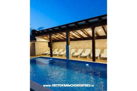 Villa Robert 2 s bazénom Cesarica Karlobag Chorvátsko