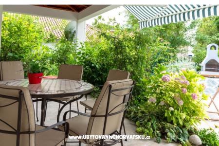 Flower Apartmán foto 5