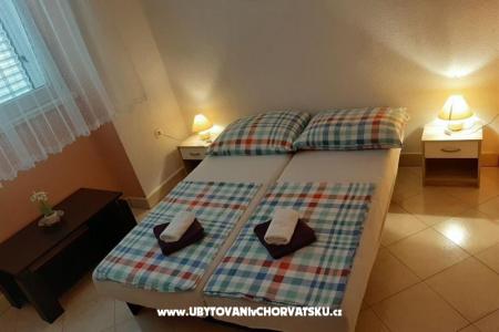 Holiday Home Sara- Kastel Stafilic foto 5