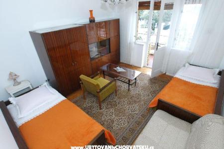 Izby - Tonći foto 4