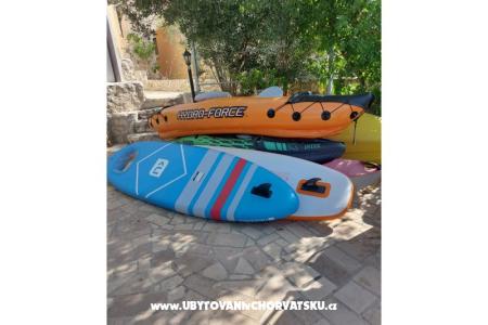 Apartmány Dinko s grijanim bazenom Marina – Trogir Chorvátsko