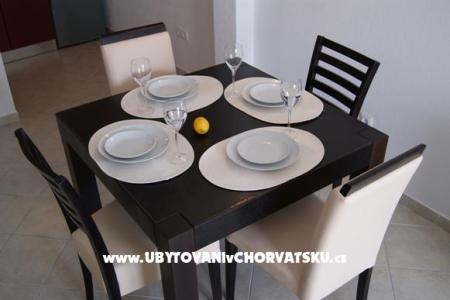 4**** apartments s bazénom  foto 5