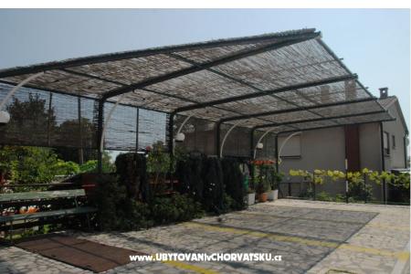 Apartmány &amp; rooms  Raspor foto 4