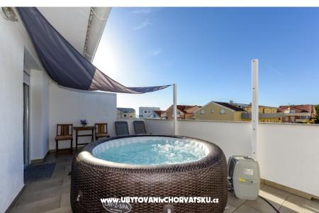 Apartmán s bazénom and jacuzzi foto 3