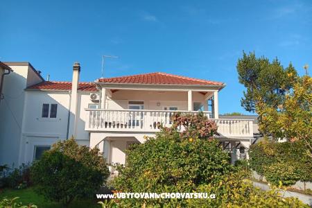 Apartmány Filip Pakoštane Chorvátsko