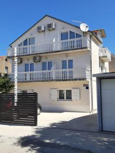 Apartnani Lana Pirovac Pirovac Chorvátsko
