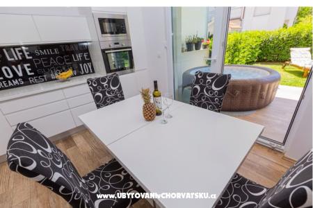 Apartmán lux with garden foto 5