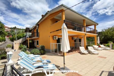 VILLA JURAS foto 2