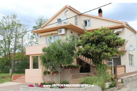 Apartmány Angelo s bazénom foto 2