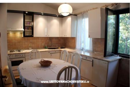 Dom with swimming pool foto 5