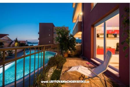 LAURA, 110 m2 pool, 100 m to beach foto 2