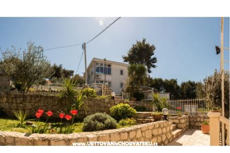 Rodinný apartmán Okrug Donji foto 2