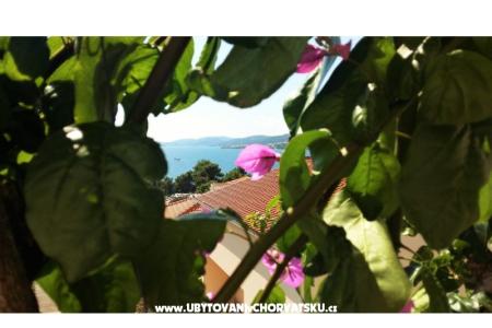 Rodinný apartmán Okrug Donji foto 3