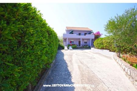 Bosi&amp;co Trogir Chorvátsko