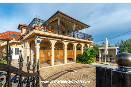 Prázdninový dom  *** ostrov Ugljan Chorvátsko