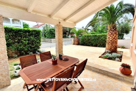 Happy Pineapple Apartmány Vir foto 2