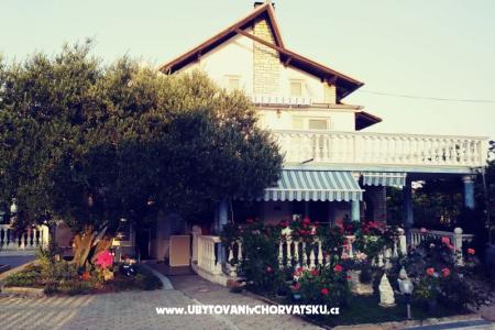 Vila Kartal Vodice Chorvátsko