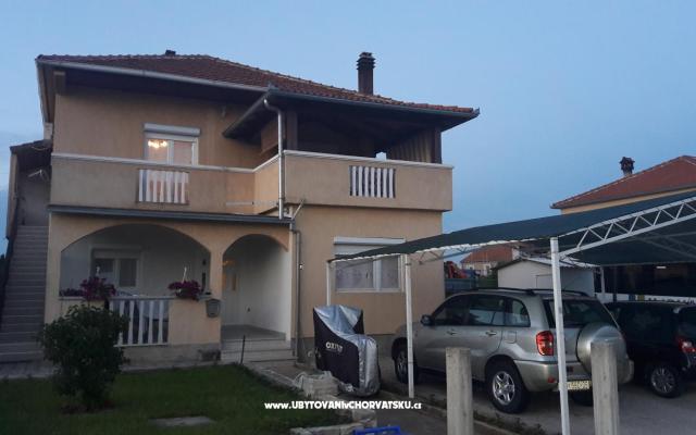 D-T  - ubytovanie Biograd Chorvátsko