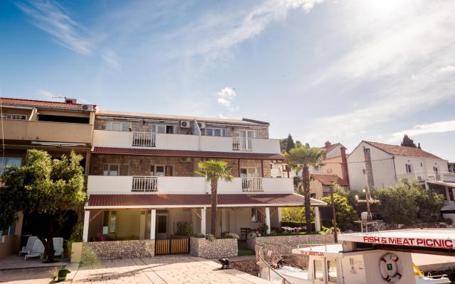 Marinus Apartmány - ubytovanie Blace Chorvátsko