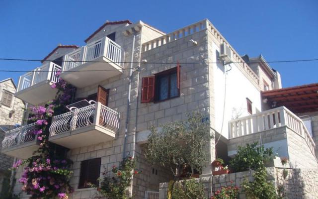 Apartmánts JUJE - ubytovanie ostrov Brač Chorvátsko