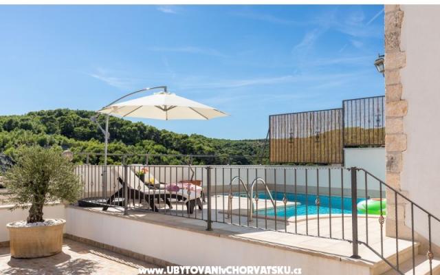 Holiday Dom Brač - ubytovanie ostrov Brač Chorvátsko