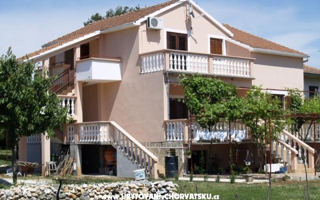 Apartmány Santini - ubytovanie Sv. Filip i Jakov Chorvátsko