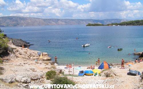 Apartmány pored mora - ubytovanie ostrov Hvar Chorvátsko