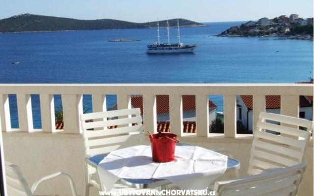 Apartmány Villa MANDINA s bazénom - ubytovanie Marina – Trogir Chorvátsko
