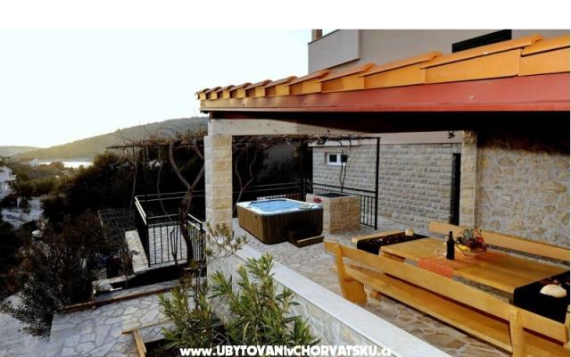 Prázdninový dom - Mirna vala - ubytovanie Marina – Trogir Chorvátsko