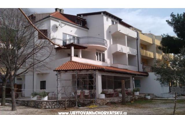Pansion Šarić - ubytovanie Omiš Chorvátsko