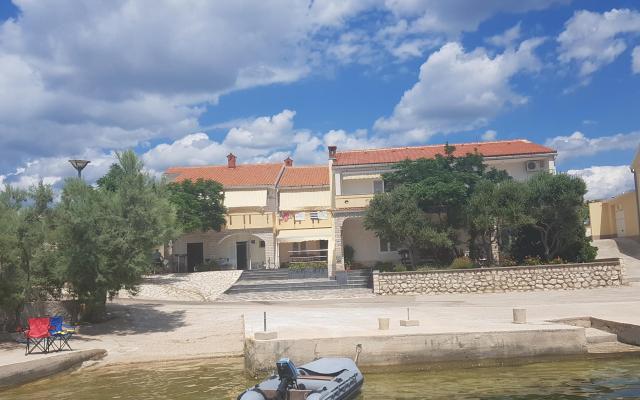 Apartmány Iva i Mirjana - ubytovanie ostrov Pag Chorvátsko