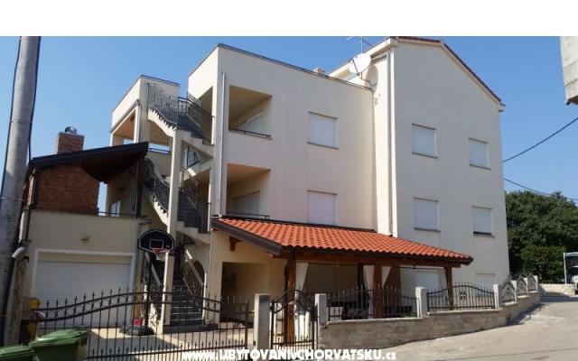 Apartmány Barbara - ubytovanie Pakoštane Chorvátsko