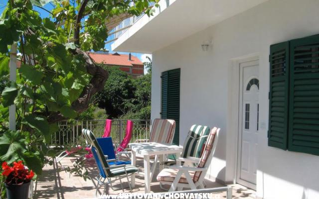 Apartmány Zora - ubytovanie Pirovac Chorvátsko