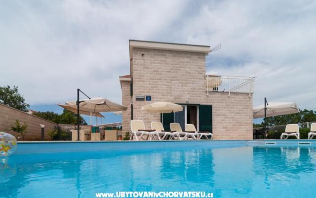 Vile Dinoti - ubytovanie Supetar – Brač Chorvátsko