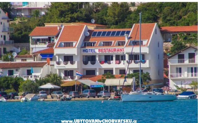 Hotel Plava Laguna - ubytovanie Tisno Chorvátsko