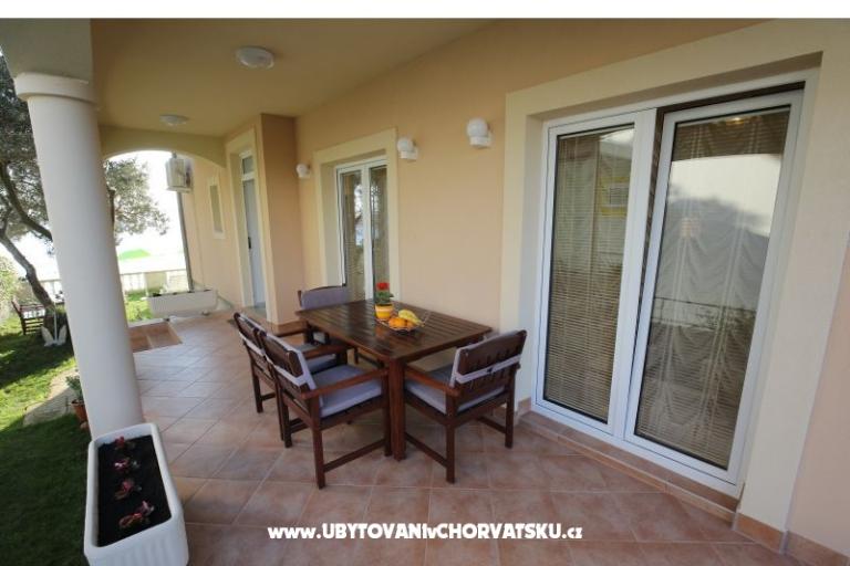 Apartmány First row to the sea – foto 10