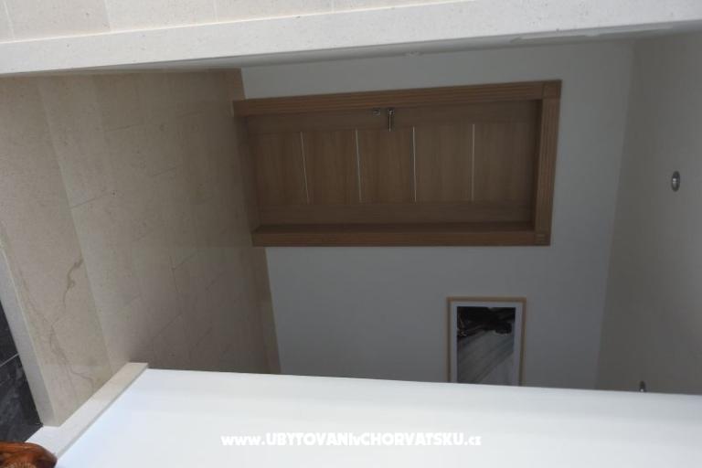 Luxury Apartmány s bazénom – foto 11