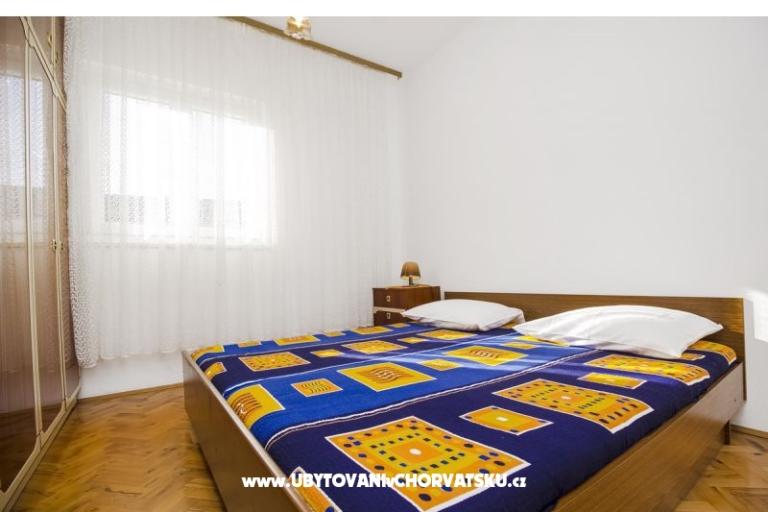 Supetar, Island Brač – foto 3