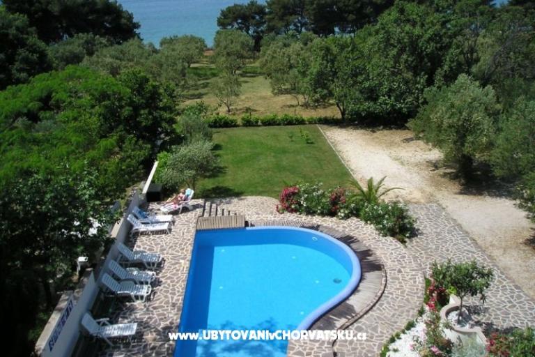 Vila Smirna 4*  s bazénom  – foto 13