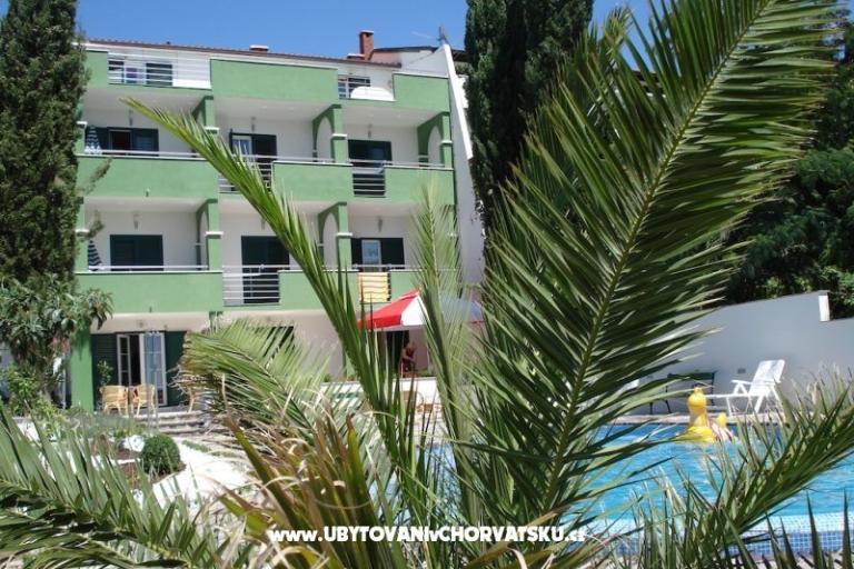 Vila Smirna 4*  s bazénom  – foto 3